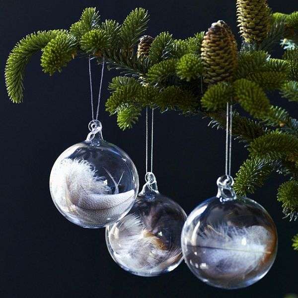 Kerstballen met veertjes Woontrendz