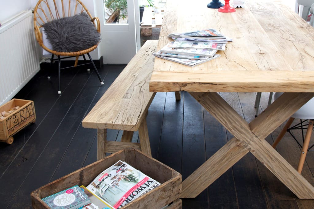 Houten eettafel