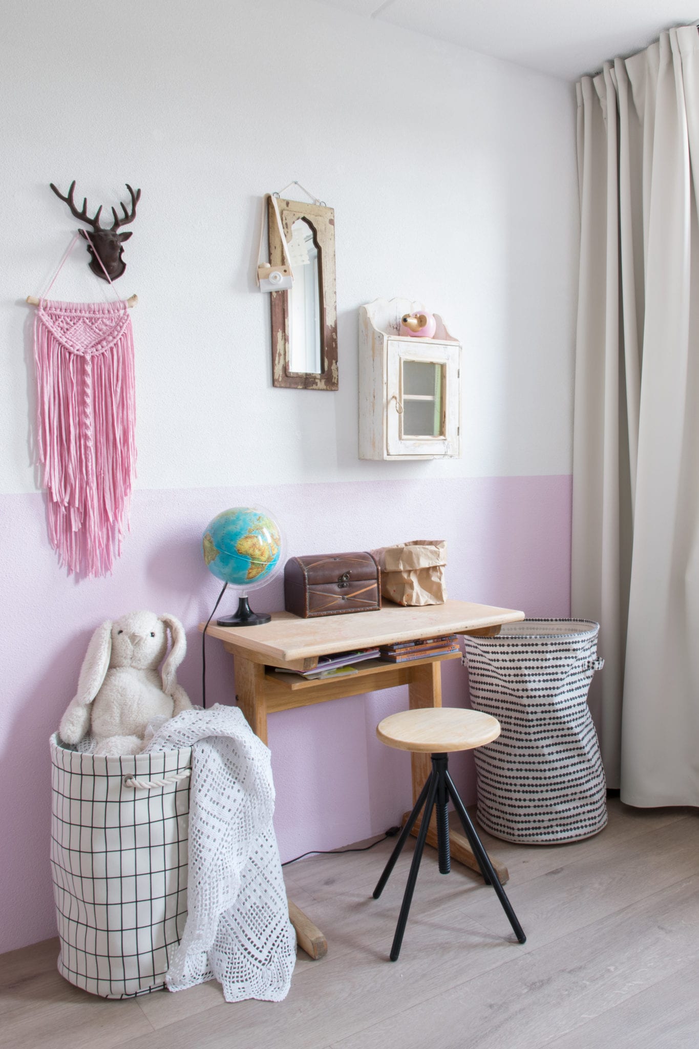 Binnenkijken bij Lindy - Kinderkamer bureau - Woontrendz