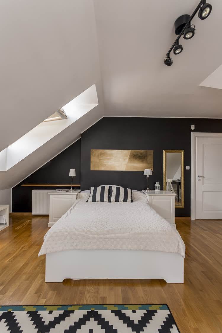 Eenpersoonsbed in slaapkamer