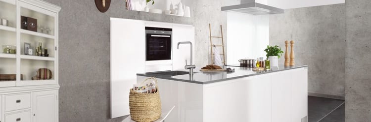 Moderne keuken met landelijke kast